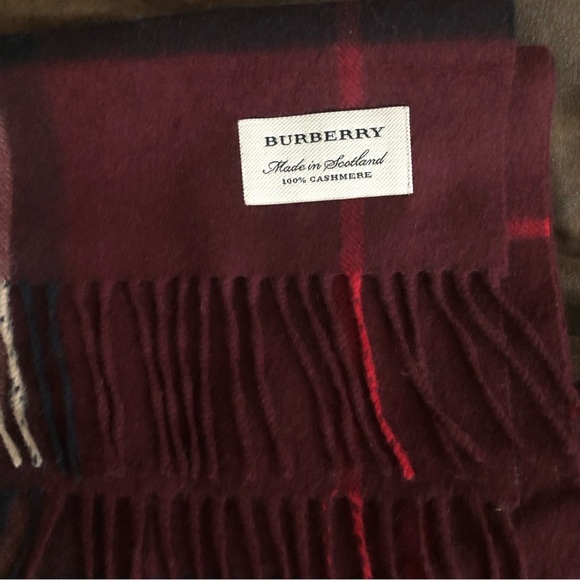 NEW Burberry Classic cashmere scarf classic plaid maroon mulberry red heritage - Picture 4 of 4